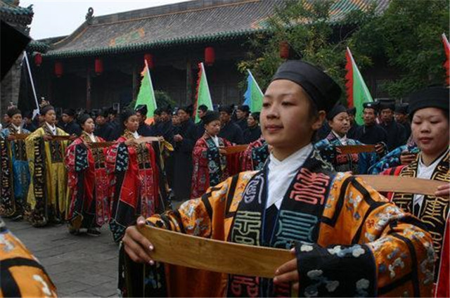 女道士飞升10万人围观,女道士白日飞升真实案例