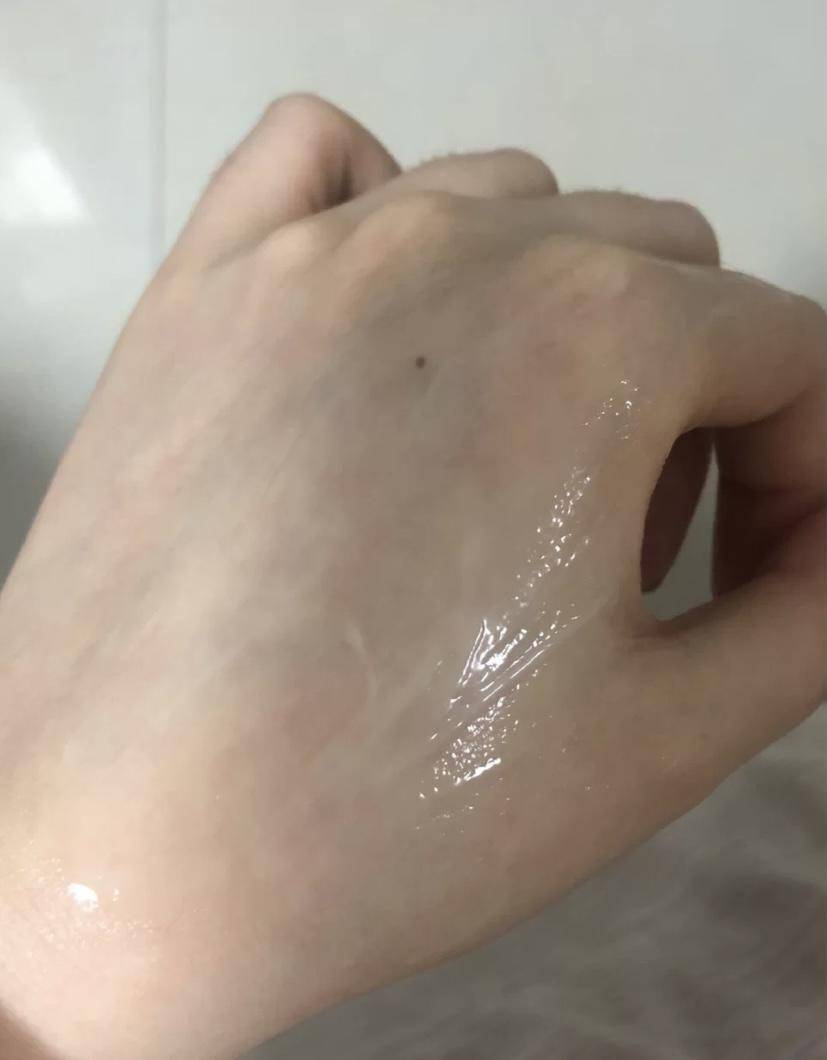 艾维诺和欧舒丹手霜,欧舒丹和艾惟诺哪个好