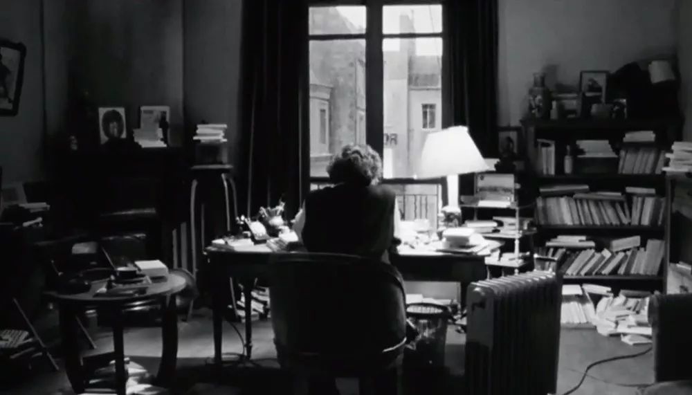 这部严重被低估的“情色”小说，我们需要重新解读它