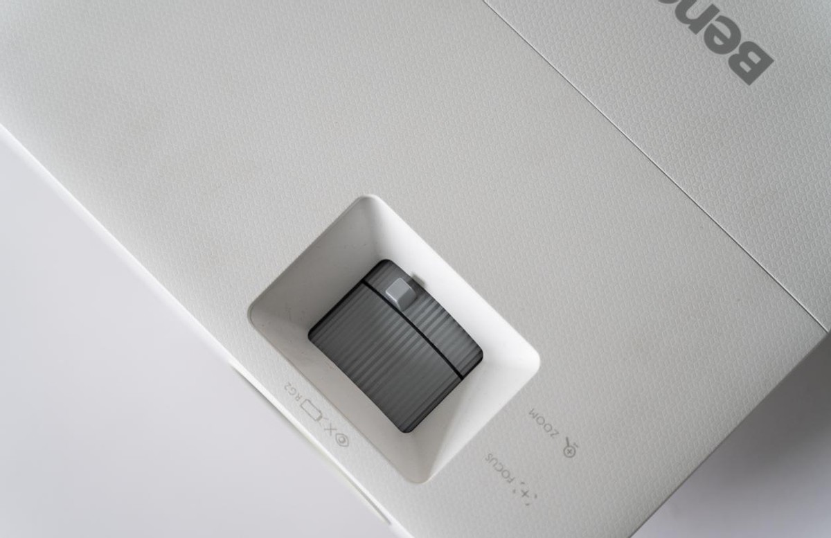 投影仪推荐明基e500,明基投影仪商务办公哪款好