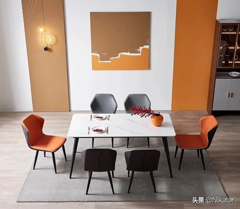 中式餐桌圆的好还是方的好,小客厅适合方餐桌还是圆餐桌