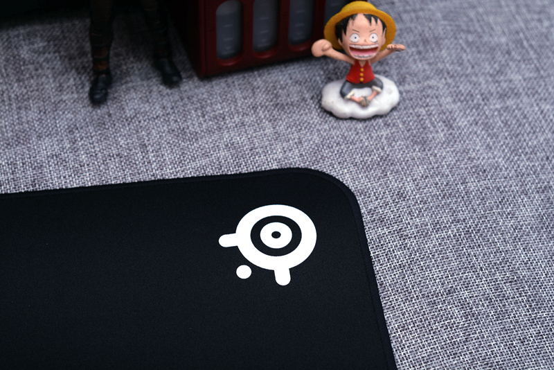 钢厂又出幺蛾子，鼠标垫也能显示游戏血量，这是什么操作