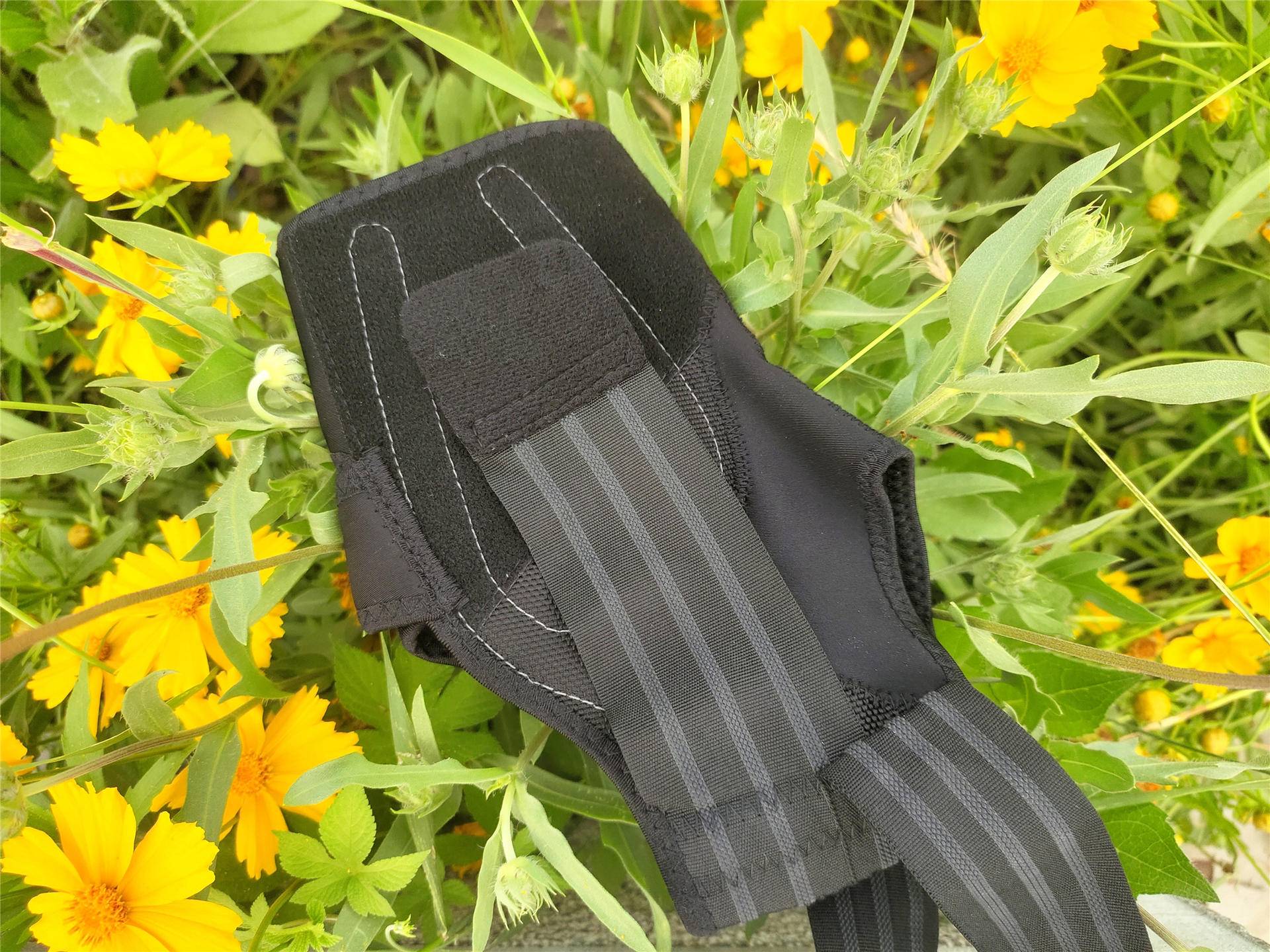 迈克达威护踝可以打球吗,打篮球崴脚后容易崴脚