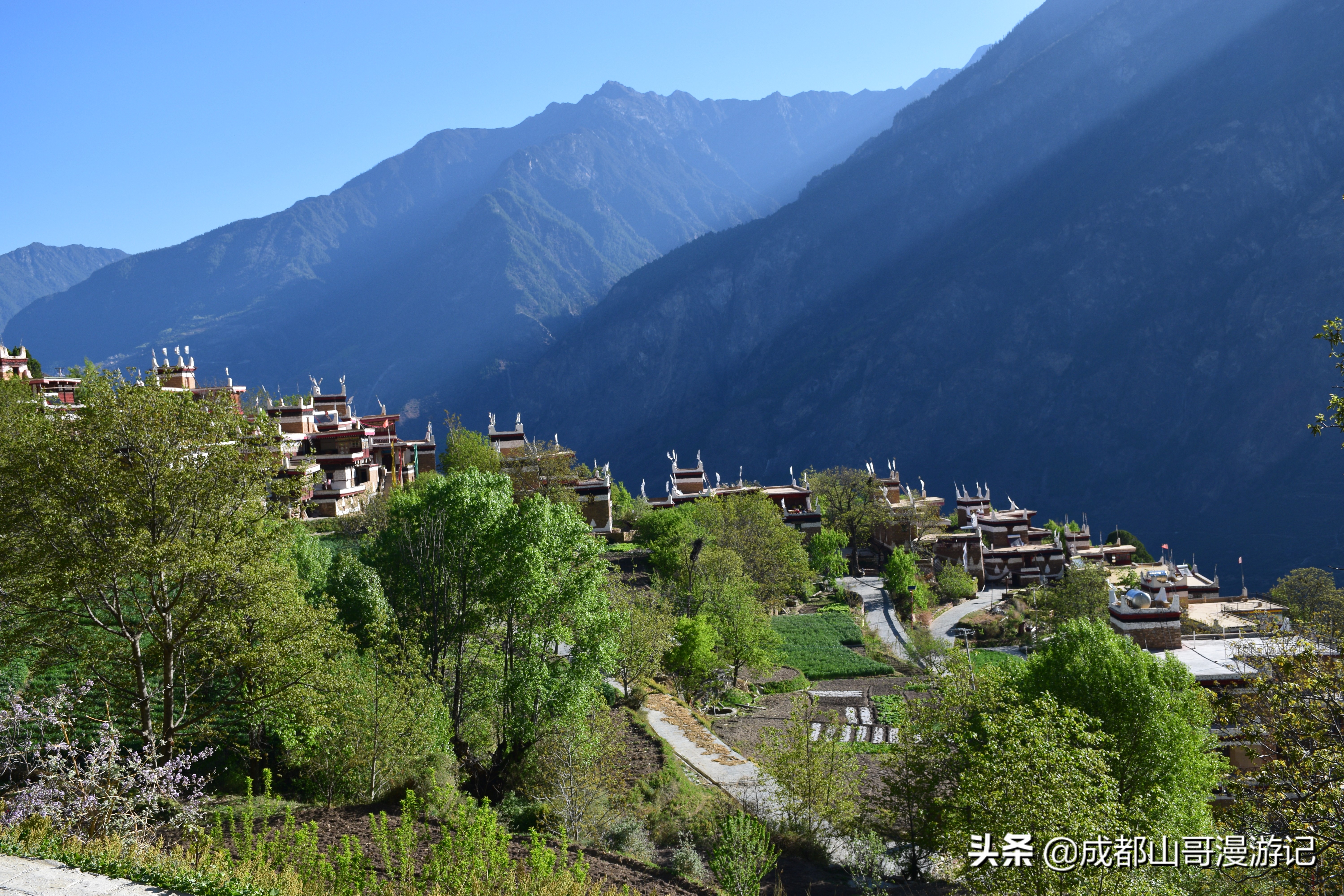 丹巴甲居藏寨最佳旅游季节,丹巴甲居藏寨玩几天