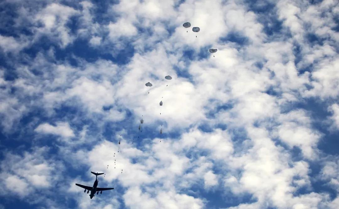 中国空降兵的装备有哪些,中国空降兵最新装备