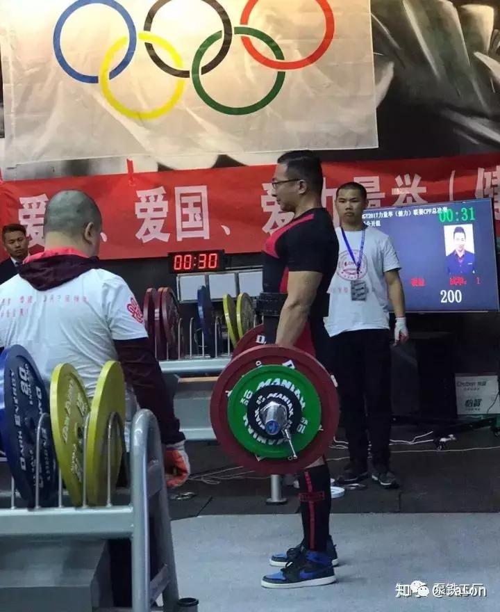 健身多久可以尝试力量举 (健身几年可以练力量举)