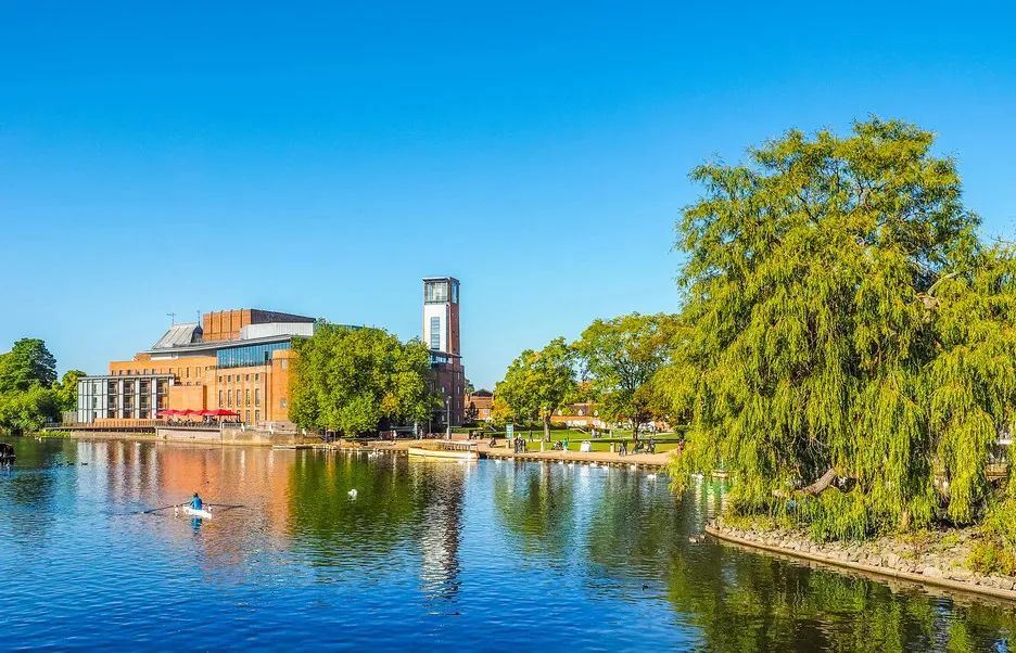 英国留学华威大学好不好,申请英国华威大学的条件