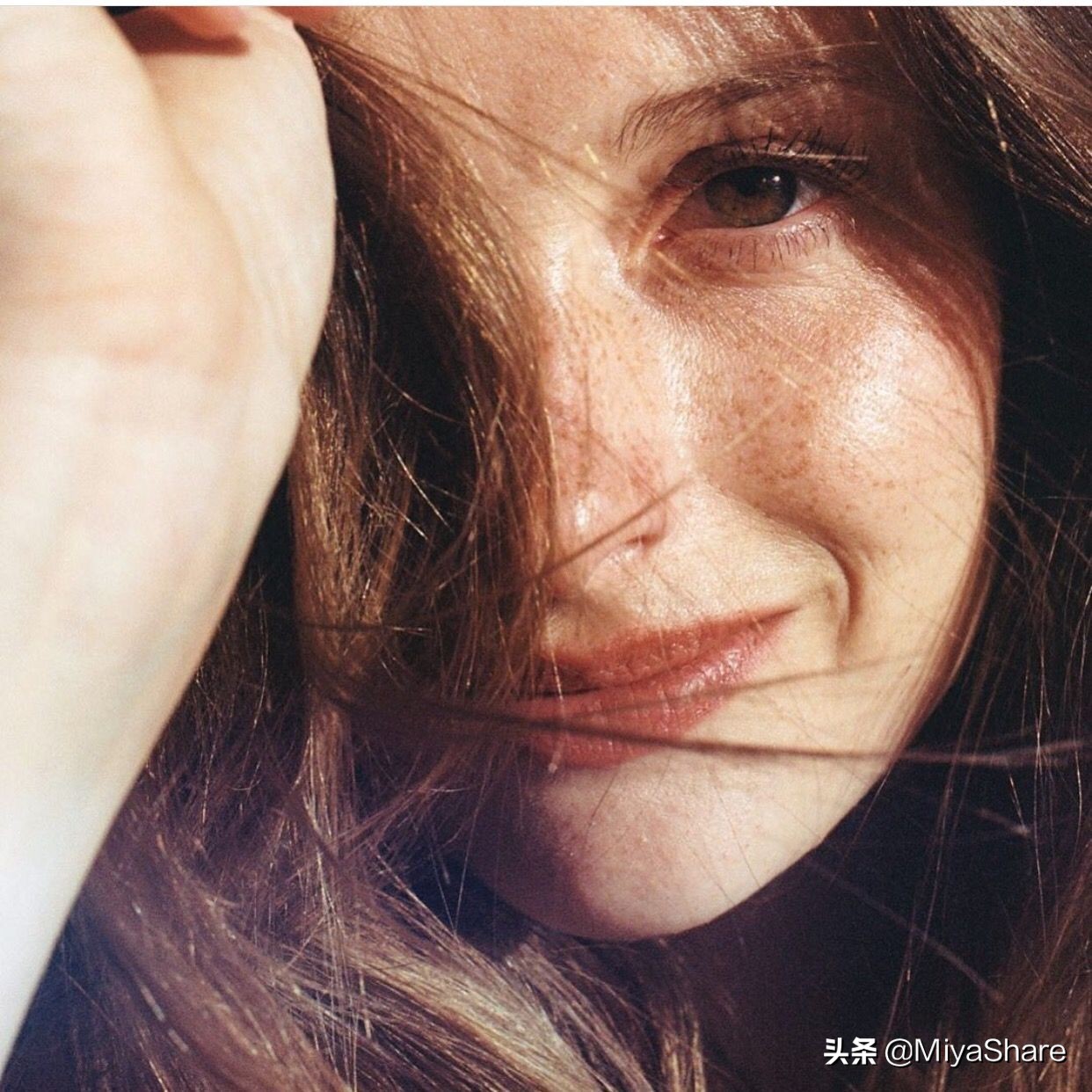 怡丽丝尔哪款眼霜去黑眼圈,怡丽丝尔眼霜淡细纹如何选择