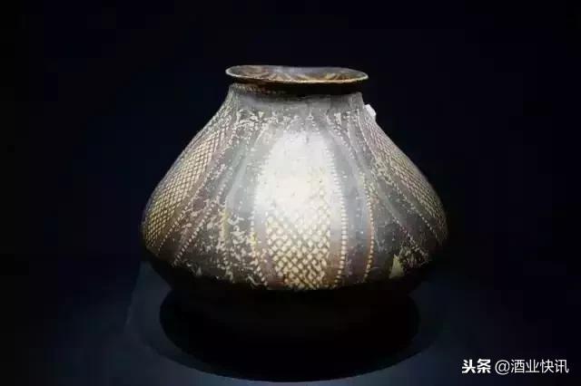 仰韶出土了大量彩陶,仰韶文化彩陶纹样书籍