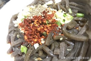 魔芋豆腐折耳根一起凉拌,酸辣魔芋豆腐怎么炒的好吃