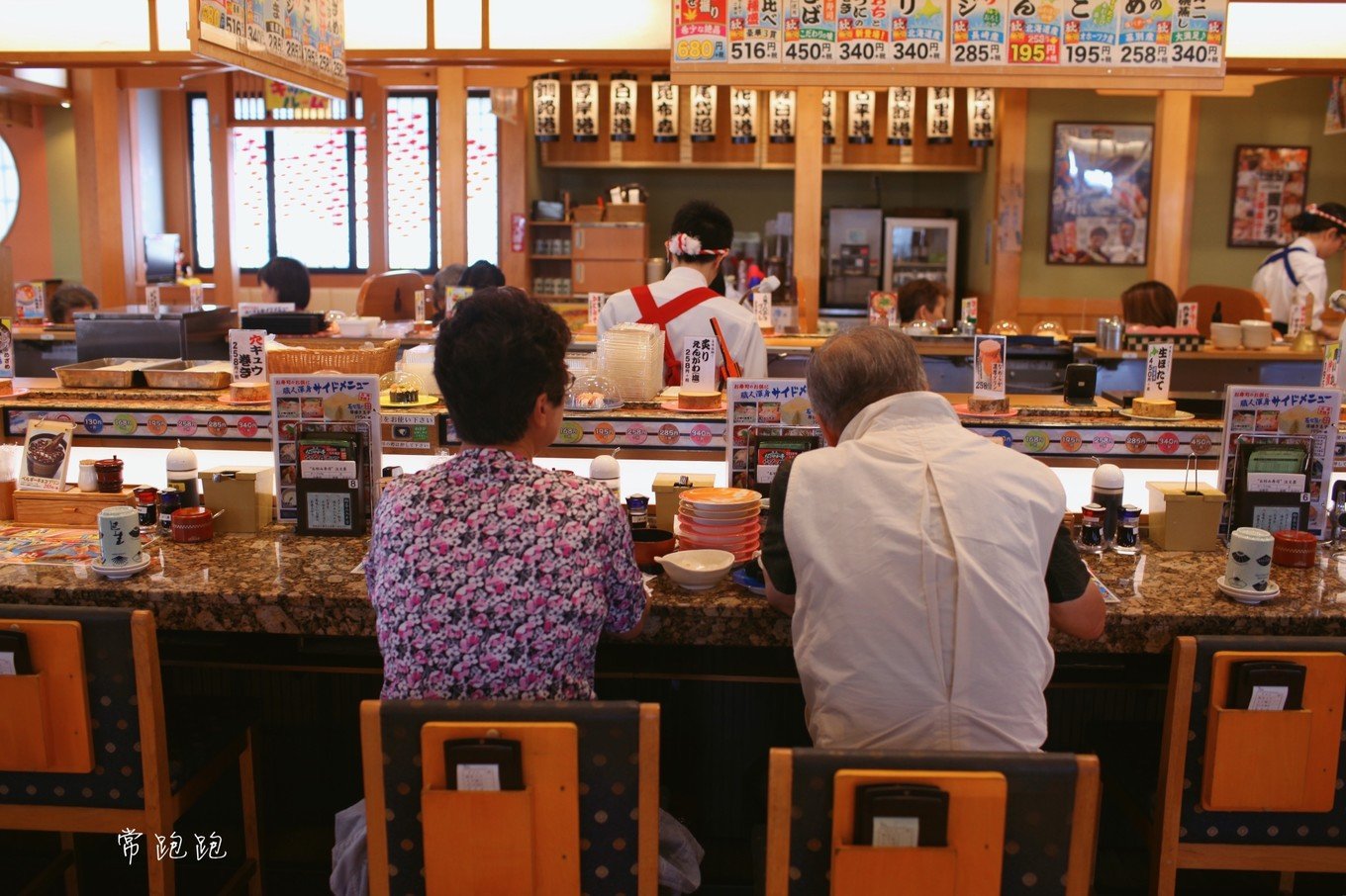 港口风情街美食,北海道美景旅游美食攻略
