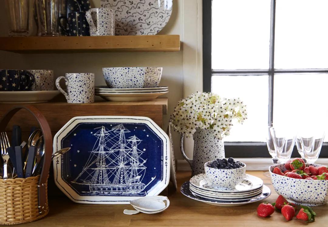 又一家顶级奢牌开咖啡店！花小钱买精致，竟然是喝得起的样子