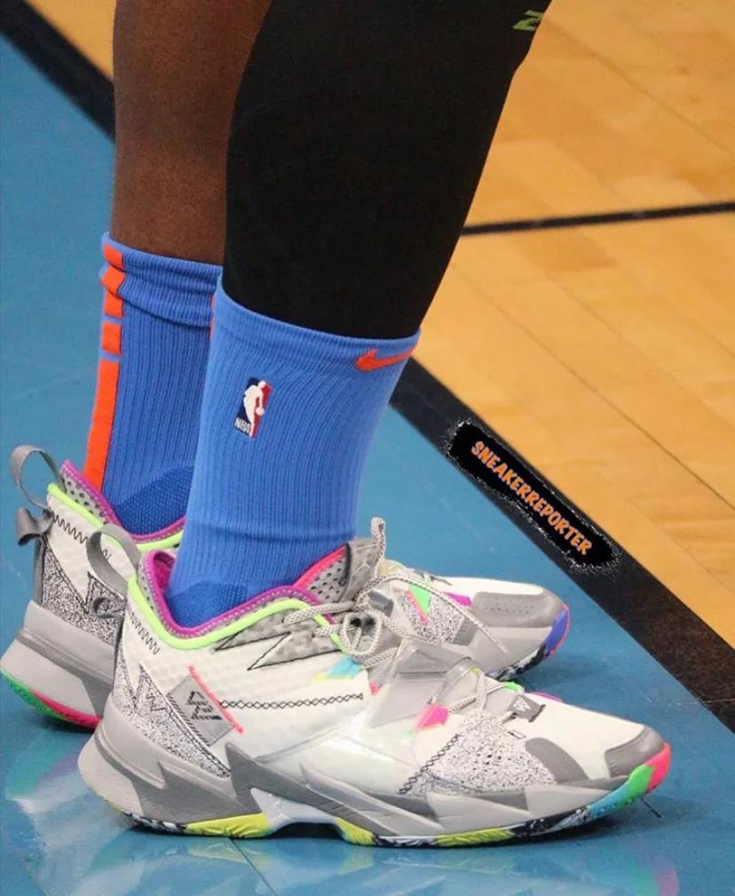 NBA球员上脚：雷霆球员的球鞋，施罗德和纳迪尔很帅气