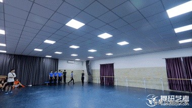 娶舞蹈生为妻是一种什么体验,对象男是舞蹈生是种什么样的体验