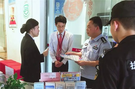 悼念！福建这位好警察！他倒在工作岗位上！还来不及多陪陪孩子