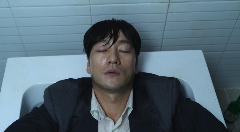 鱿鱼游戏曹尚佑为什么会被帮助,鱿鱼游戏曹尚佑是谁演的