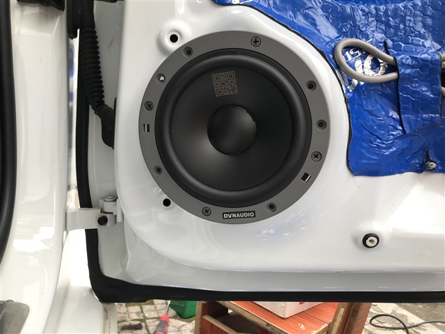 改装大众凌渡音响视频过程,还原现场音响