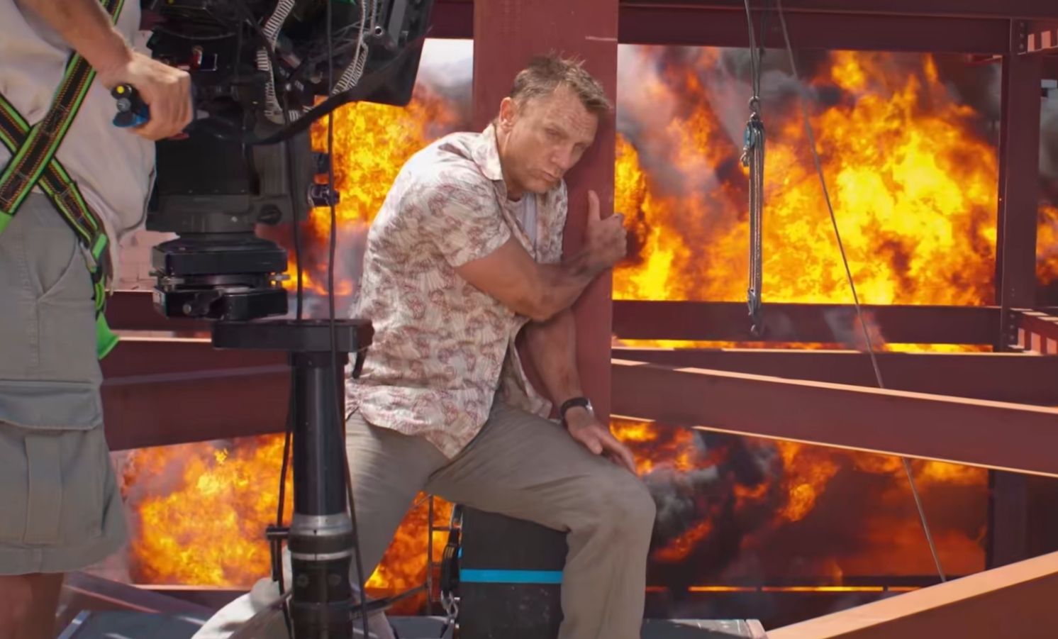 丹尼尔克雷格007谢幕之作,丹尼尔克雷格007经典动作