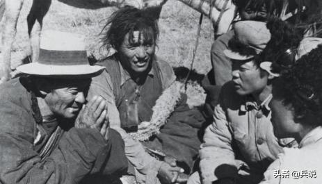 解放前的西藏农奴遇见解放军,农奴遇到解放军