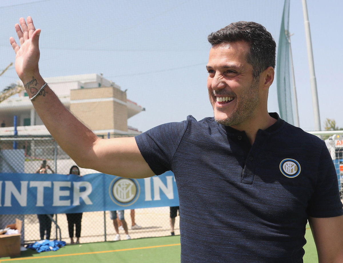 扑出梅西和c罗点球,扑出梅西任意球