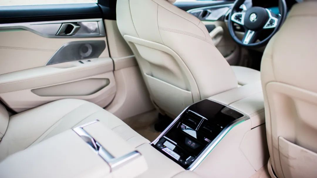 2021款宝马840i双门跑车落地价,人生第一台轿跑全新宝马840i