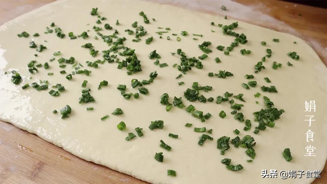 简单的花卷的做法拧法,简单花卷的几种拧法图解