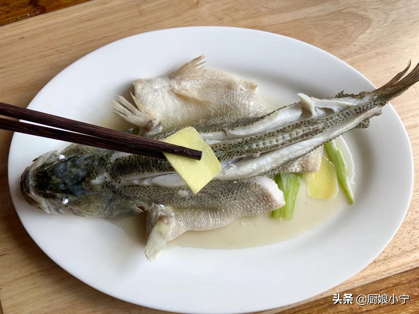 清蒸鱼好吃没有腥味的小窍门,怎么清蒸鱼不腥又入味