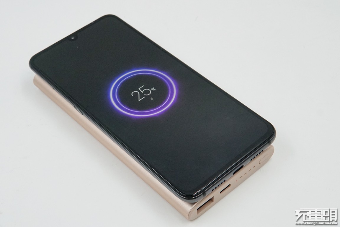 三星无线充电宝u1200,三星官方移动电源测评