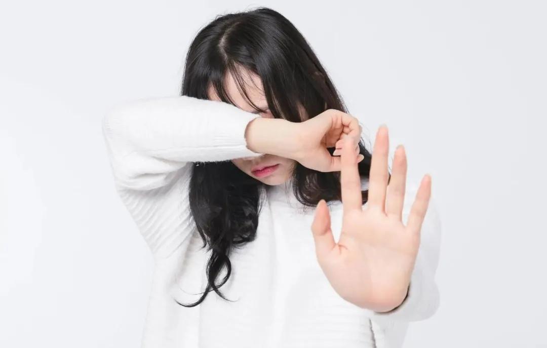 情绪低落导致绝经,37岁女人内分泌失调导致的绝经