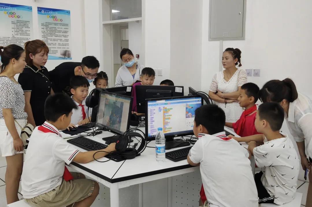 瑗垮畨楂樻柊绗簲灏忓绀惧洟娲诲姩,瑗垮畨灏忓绀惧洟娲诲姩