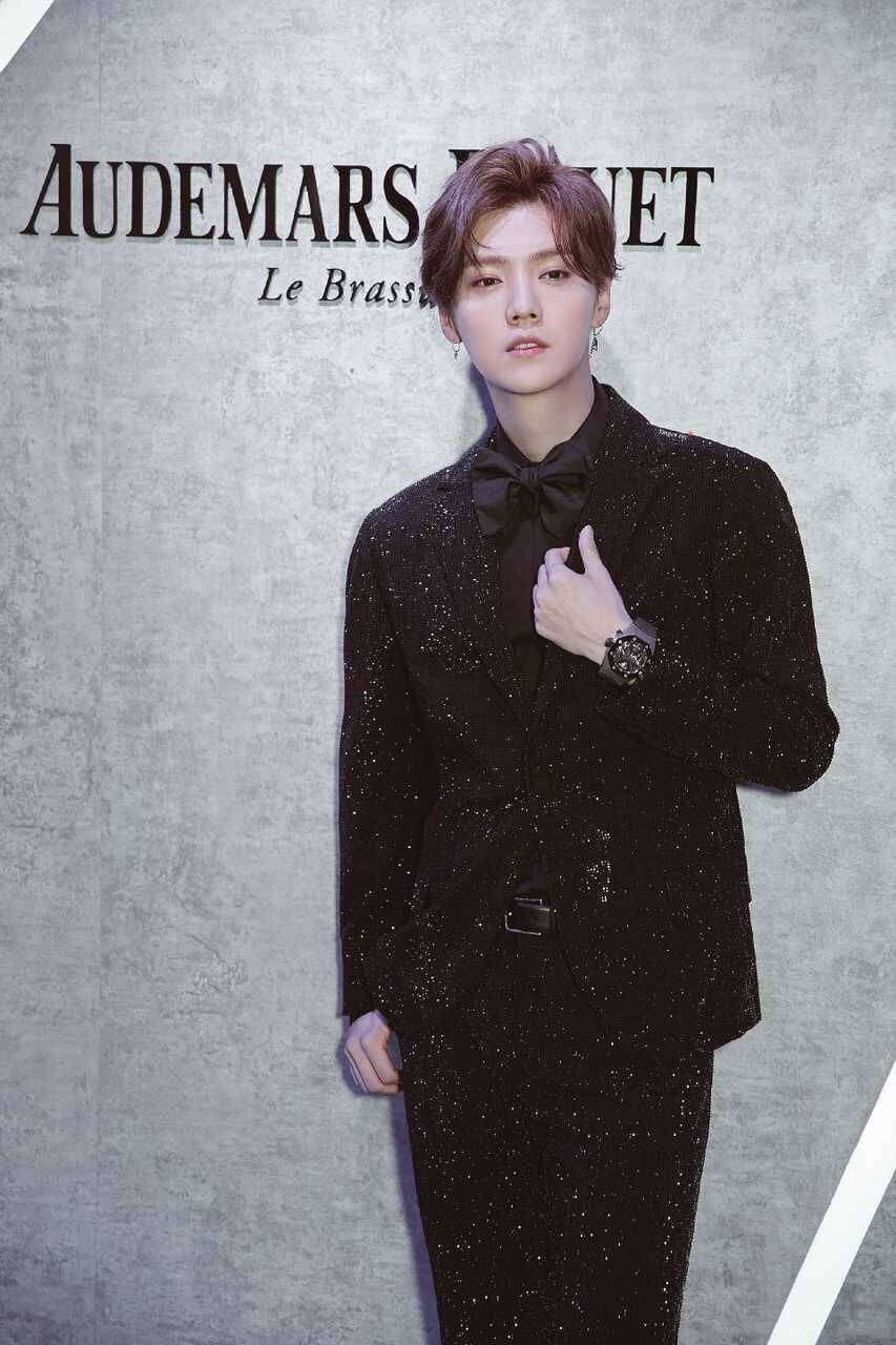 鹿晗4k超清壁纸全面屏,鹿晗壁纸ipad超清全屏