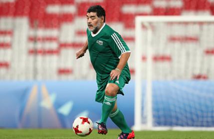 马拉多纳黑暗纪录,马拉多纳是哪一年加盟塞维利亚的