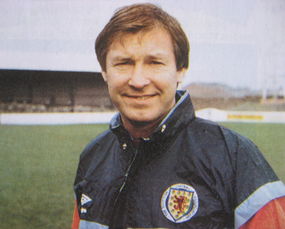 红魔曼联最成功的教练,红魔曼联巅峰时刻