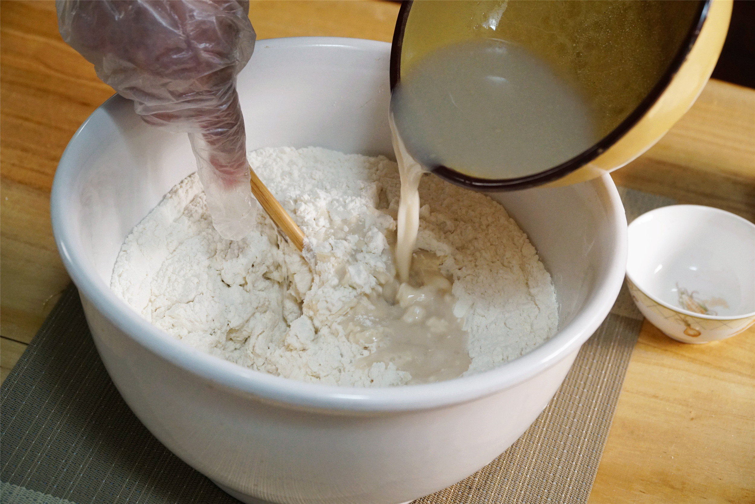 蒸馒头的正确方法面发不起来,天冷蒸馒头发面发不起来怎么办