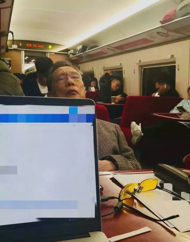 武汉抗击疫情正能量,抗击疫情背后的力量