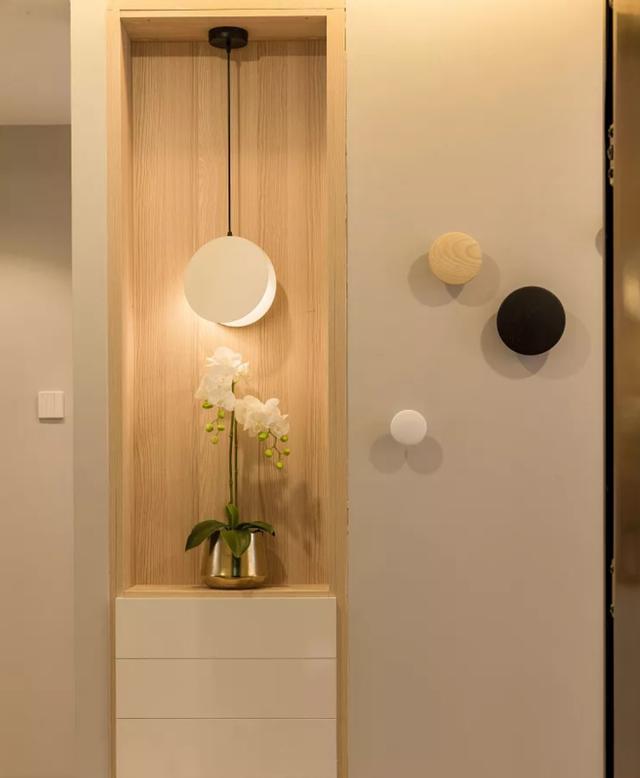 老公坚持装4米长电视柜，沙发墙“加厚”35公分完工都夸他机智