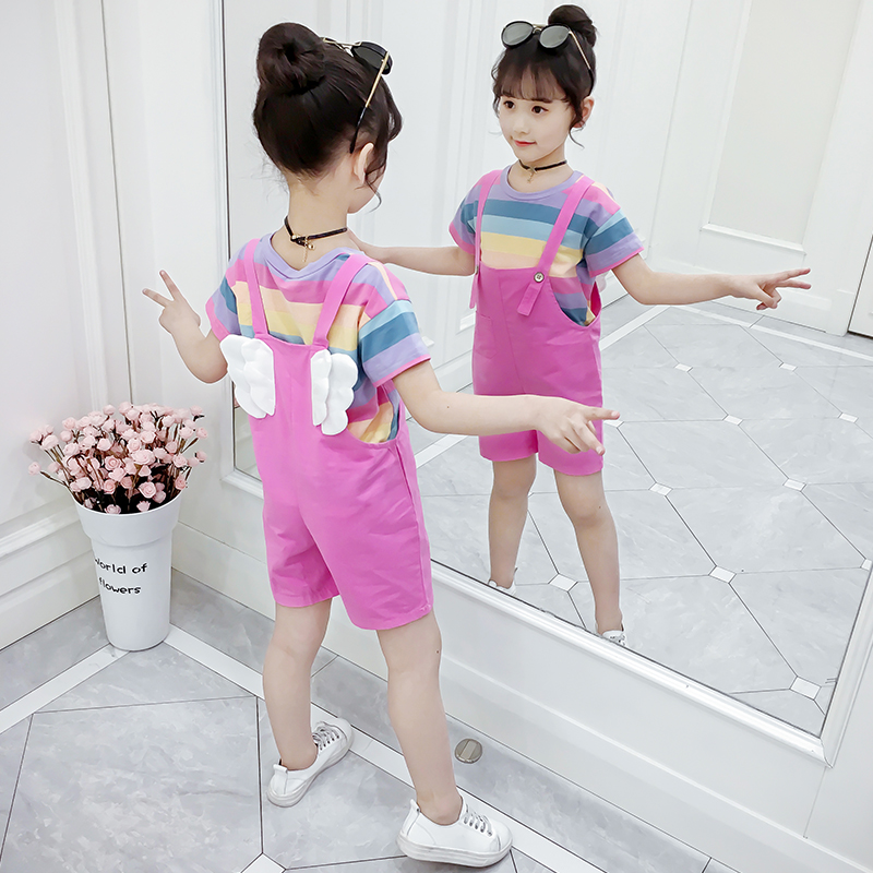 记住三条穿搭技巧,宝宝背带裤怎么选