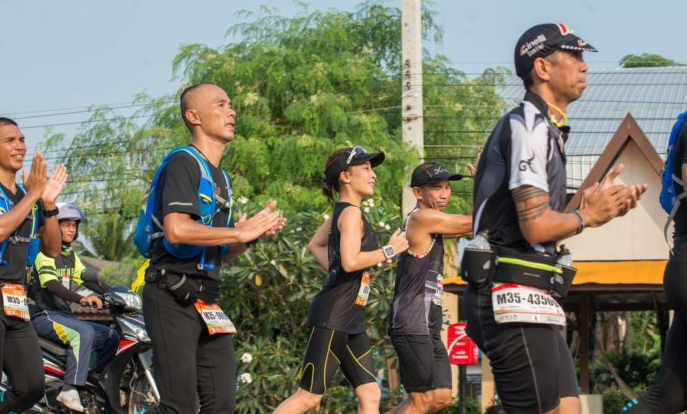 泰国的长公主是海军上将军衔，喜欢跑全马，皇家卫队要陪她跑