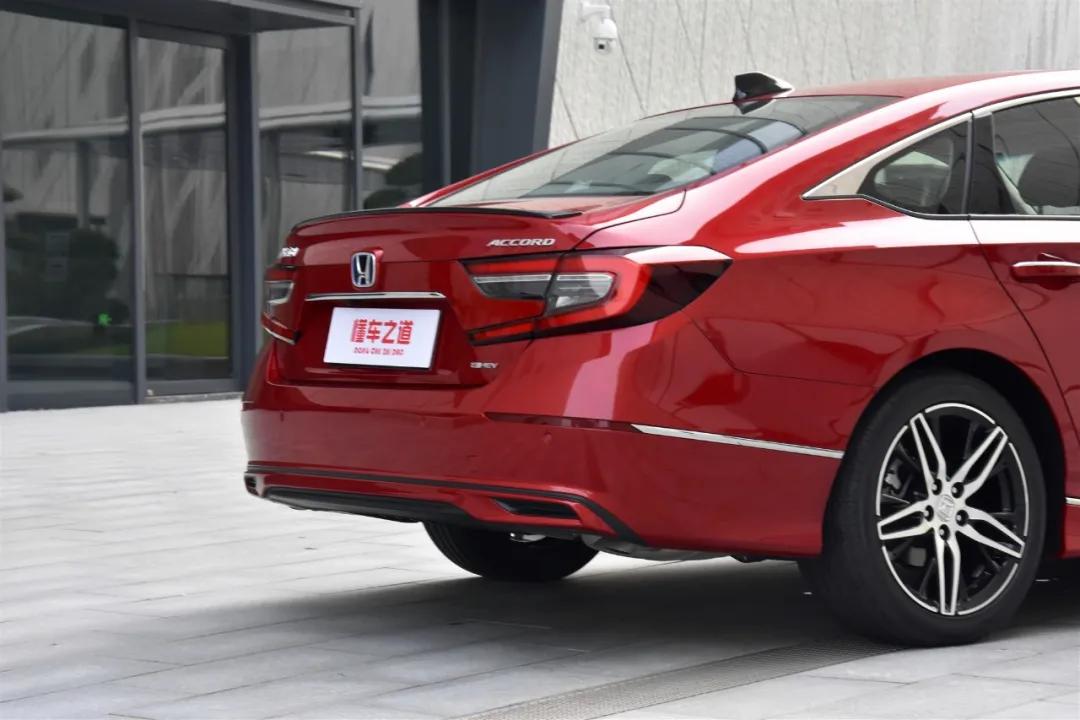 2022款雅阁幻夜尊贵版试驾视频,2022款雅阁试驾动力真实感受