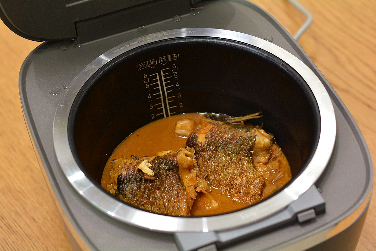 啤酒炖草鱼图片,啤酒炖草鱼整条