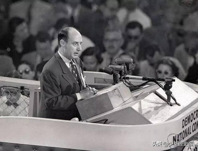 爱迪生发明电灯的过程是什么,爱迪生为发明电灯做了多少次实验