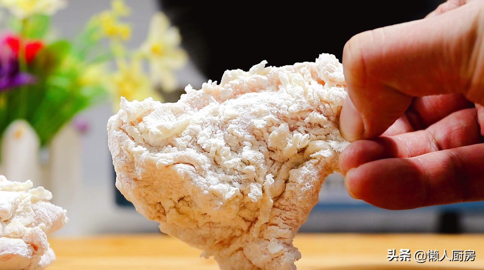 用炸鸡裹粉做脆皮炸鸡的方法,怎么做炸鸡让人吃了还想吃