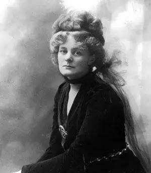 爱一个人太深就伤了自己,爱一个人太深会怎样