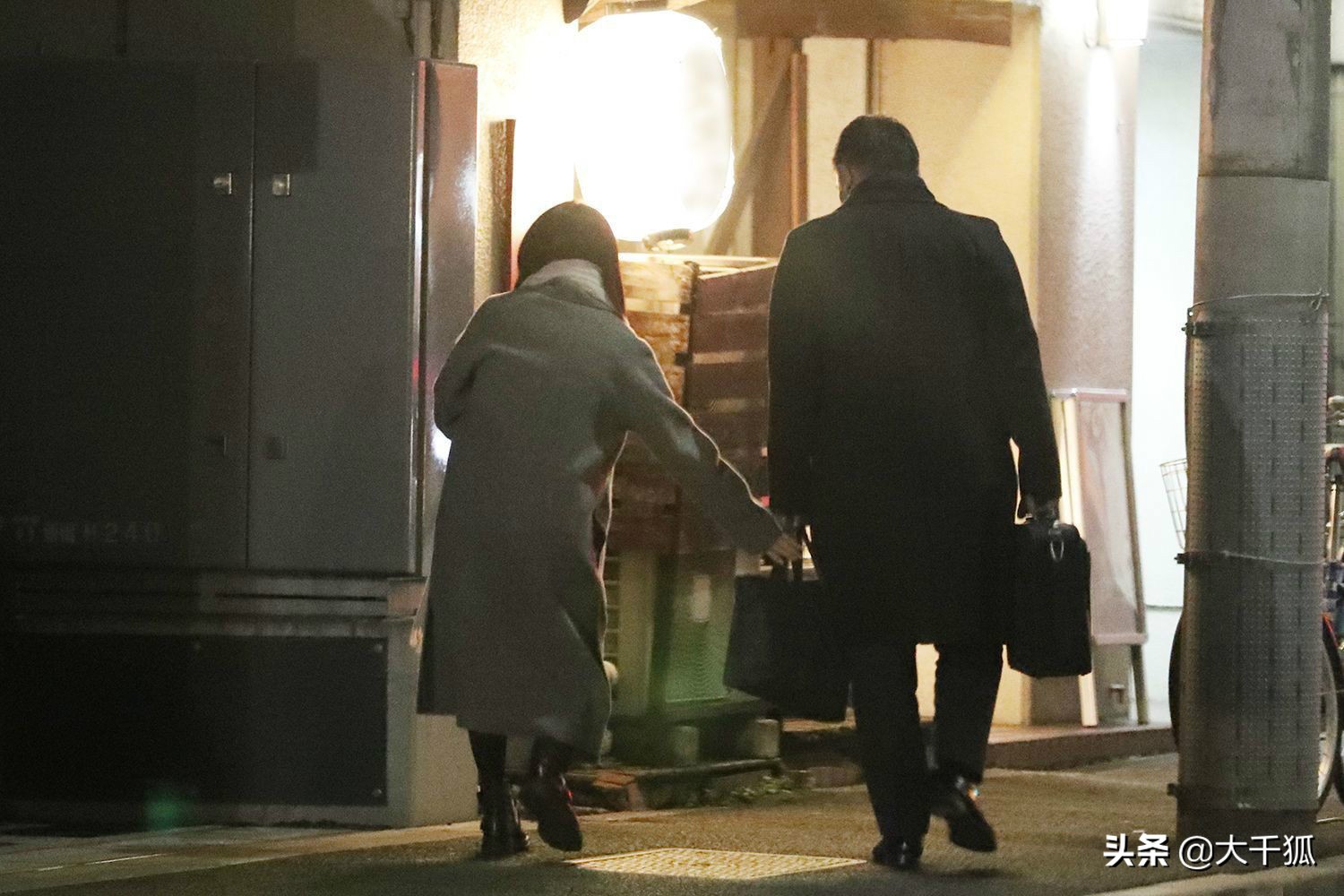 酒井法子恋情曝光,49岁酒井法子近照曝光