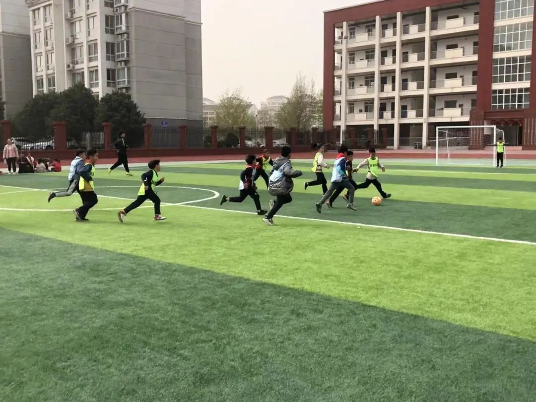 道清路小学校长杯足球联赛,洛龙区第一小学学生足球比赛