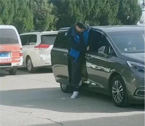 姚明叶莉最新照片,姚沁蕾和叶莉的照片