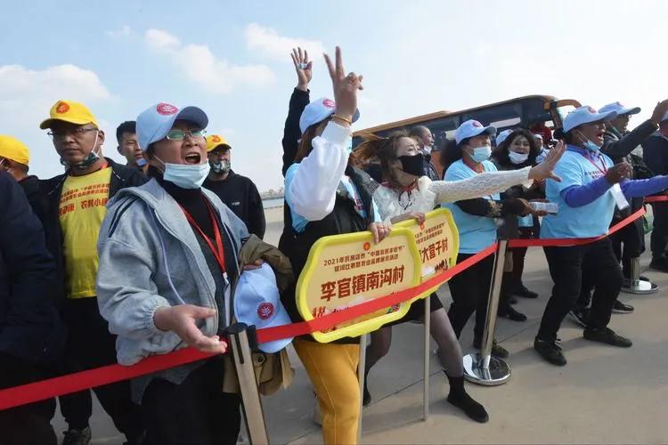 瓦房店友谊小学拔河比赛,丰收节拔河比赛