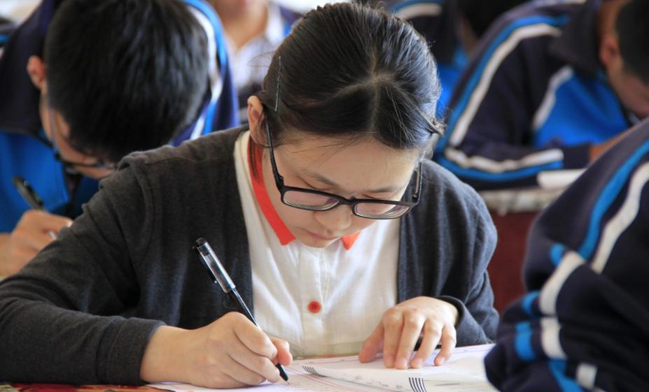 中考失利考不上普高可以选择复读,中考失利不让复读怎么办