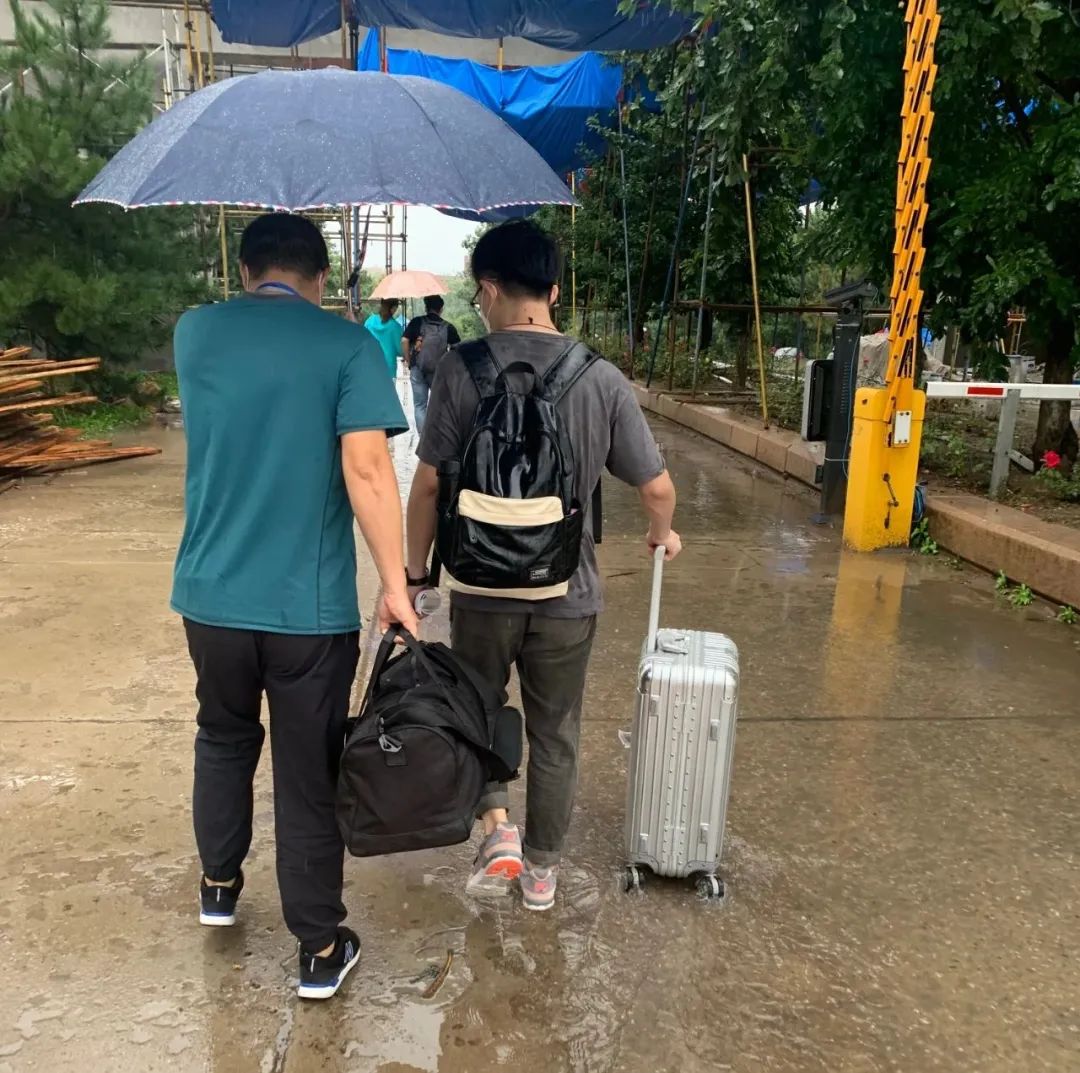 绿岛“背影”|这些瞬间，因为有你而更温暖难忘！