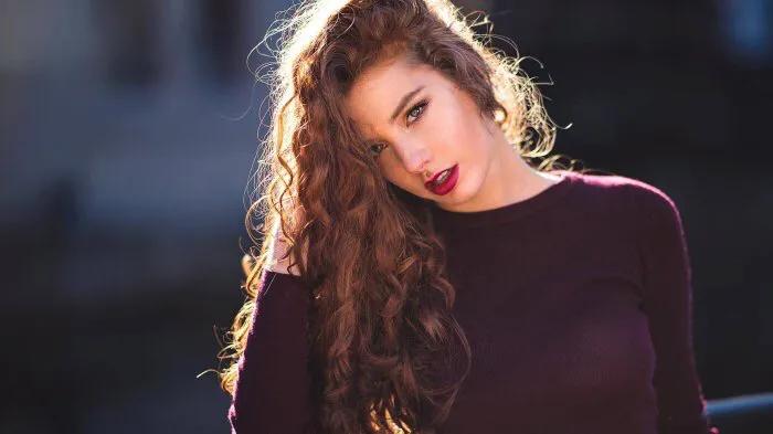 继崂山的外国人道歉后,提供一对一的服务,志愿者竟成免费跑腿工